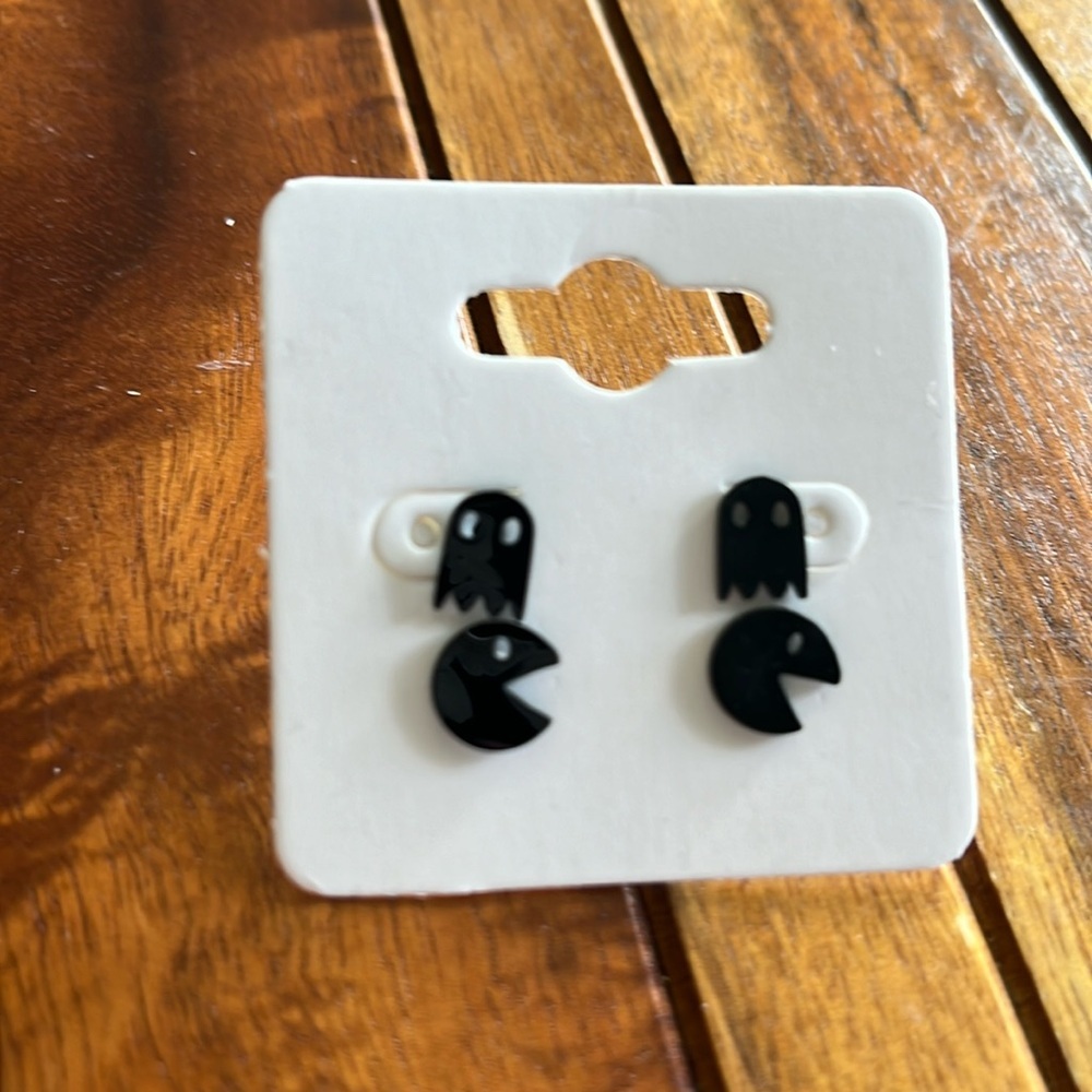 Black Pac-Man and ghost pierced earrings set​